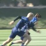 サッカー日本代表の伊東純也と中村敬斗がスピード対決