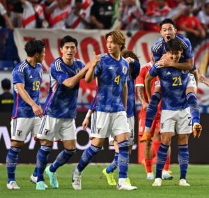 サッカー日本代表の板倉滉、菅原由勢、伊藤洋輝