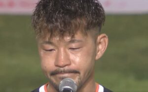 引退セレモニーでスピーチをするレノファ山口FCの関憲太郎