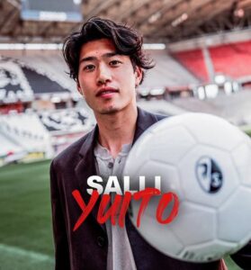 フライブルクに加入した鈴木唯人