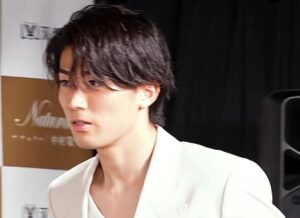 フォトブックを発売したサッカー日本代表の中村敬斗