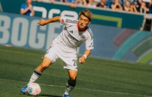 ホッフェンハイム戦で2ゴール1アシストの活躍を見せたフランクフルトのサッカー日本代表MF堂安律