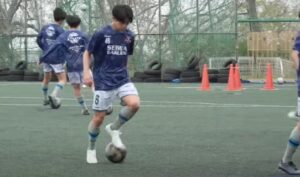 高校サッカー魅惑のドリブル集団「聖和学園」のトレーニング密着動画